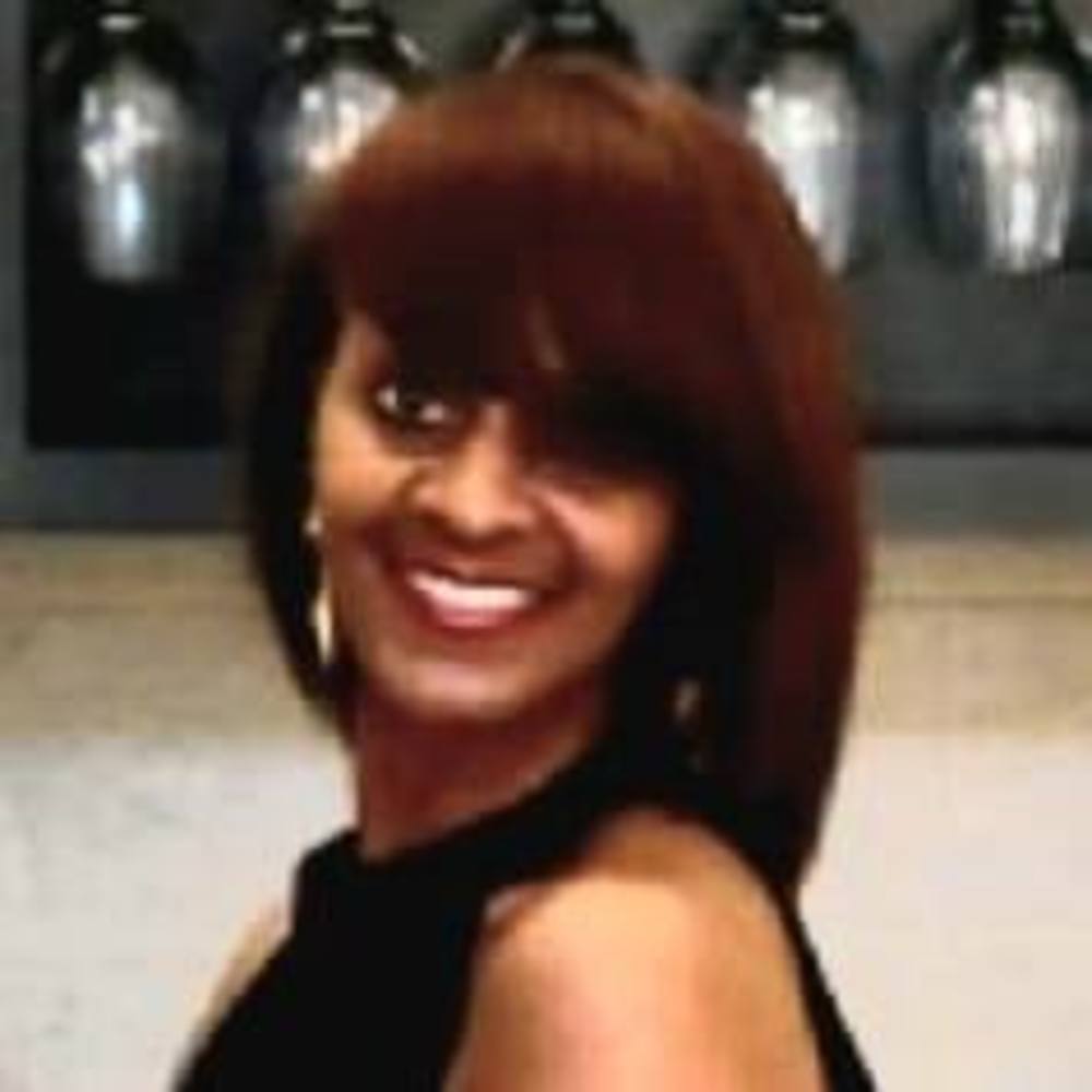 Meet your Posher, Pamela